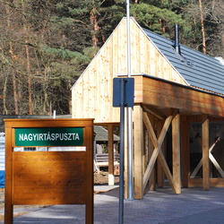 Nagyirtáspuszta, kisvasút állomás fogadóépület